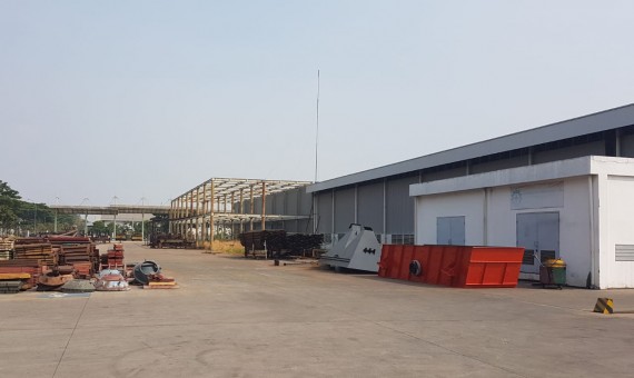 Gudang Pabrik di Delta Silikon Lippo Cikarang Dilengkapi Hois Crane Capacity 25 Ton + 10 Ton