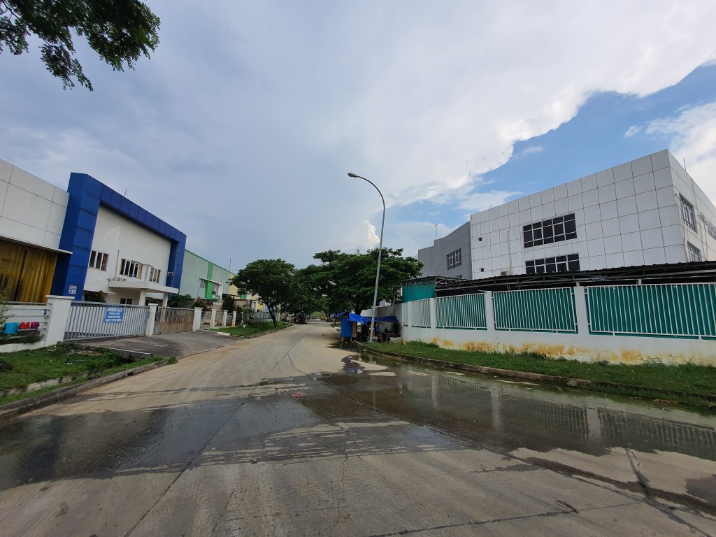 Bangunan Baru Gudang Cikarang di Delta Silikon Lippo Cikarang, Harga Murah — foto 4