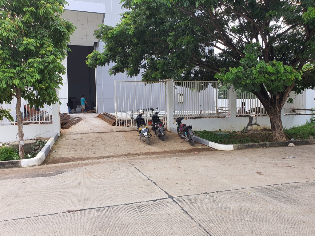 Gudang Baru Siap Pakai di Cikarang Delta Silikon, Gudang Jababeka Cikarang — foto 4