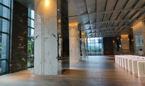 Disewakan Kantor Semi Furnished di Kawasan Perkantoran SCBD Sudirman