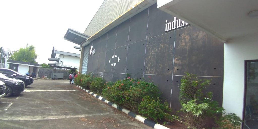 Gudang ex Pabrik di kawasan industri KIM Karawang Timur, Dkt KIIC Karawang Barat , Bangunan Istimewa — foto 3