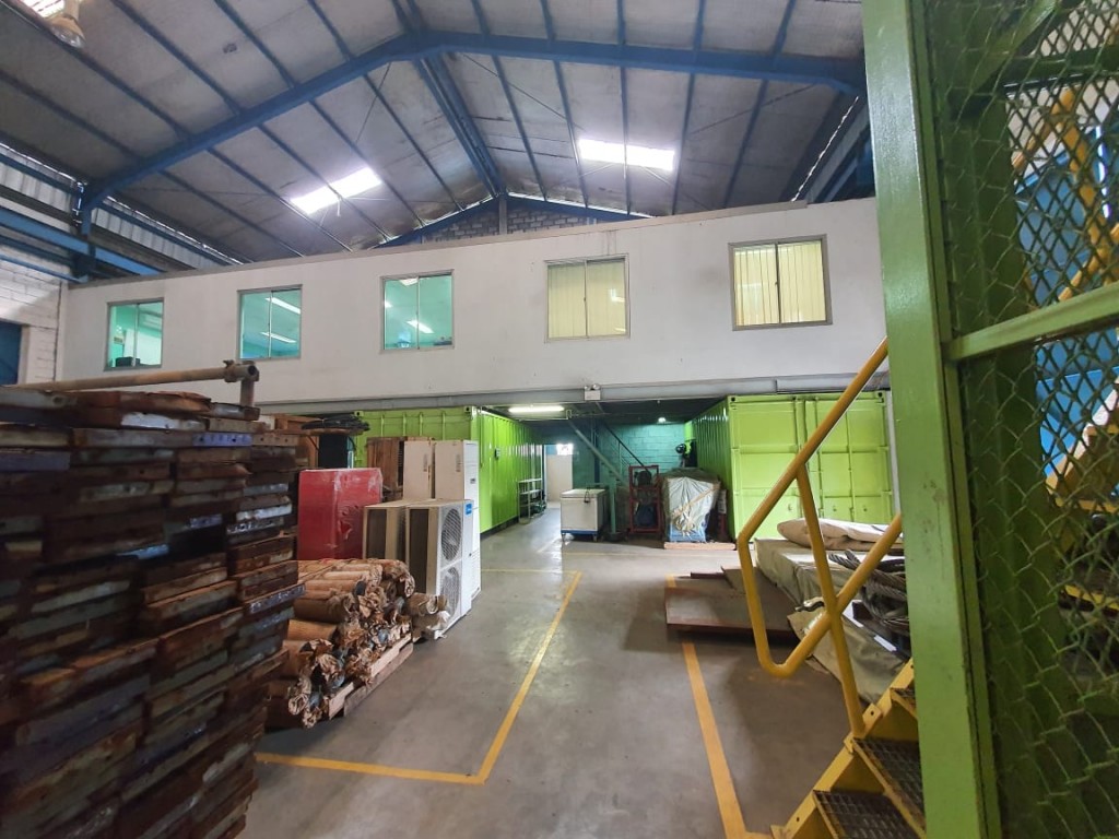 Gudang Siap Pakai di Kawasan Industri Jababeka Cikarang — foto 2
