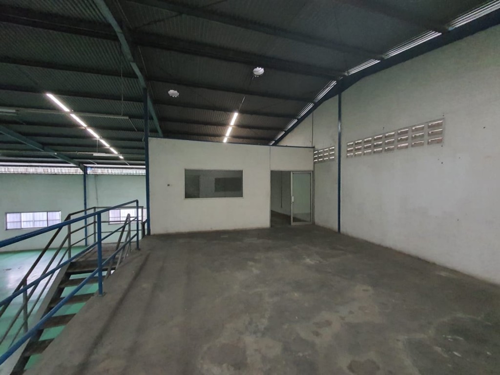 Gudang di kawasan industri Hyundai Lippo Cikarang — foto 4