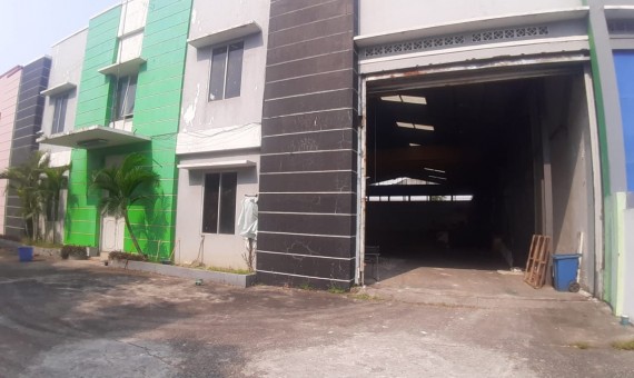 Gudang Lengkap dan Luas 1500 M2 di Lippo Cikarang Industrial Estate