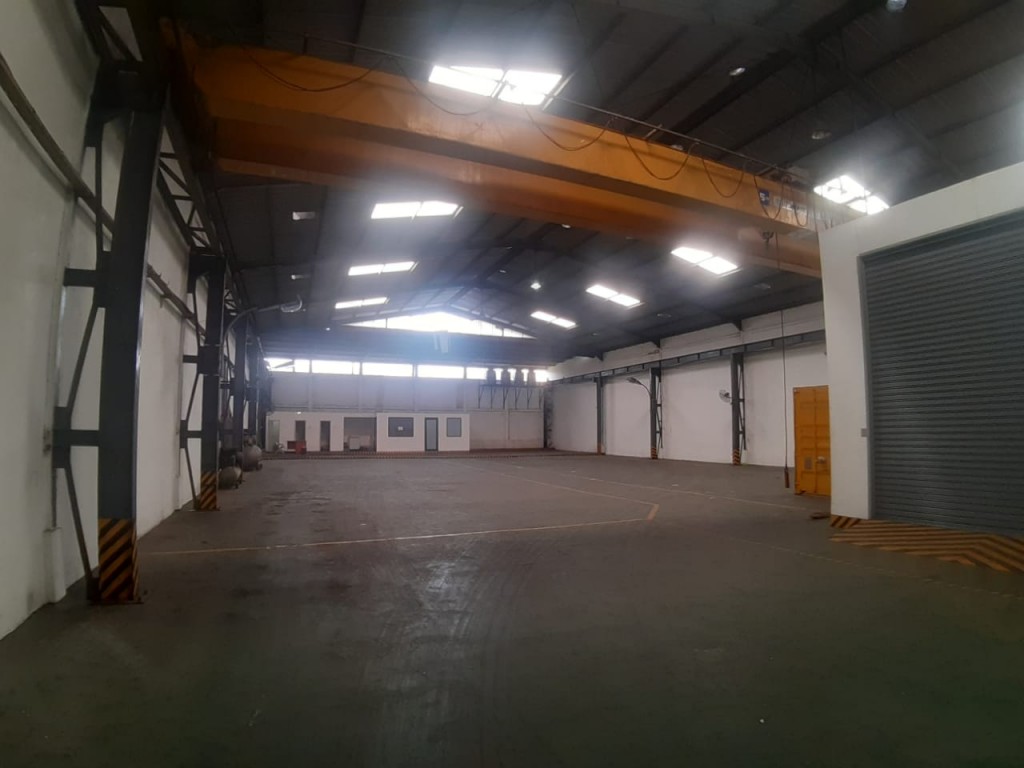 Gudang Lengkap dan Luas 1500 M2 di Lippo Cikarang Industrial Estate — foto 5