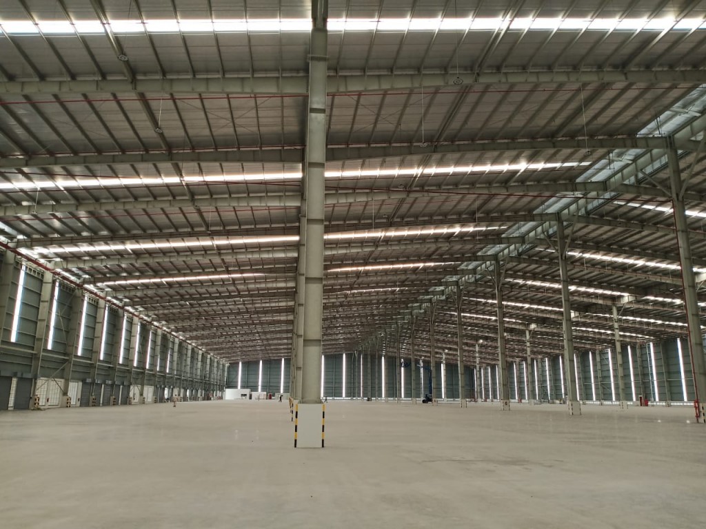 Disewakan Gudang Pabrik Jababeka Cikarang Luas 1.9 Ha Dilengkapi Loading Dock — foto 3
