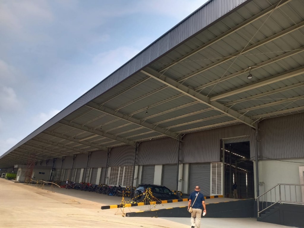 Disewakan Gudang Pabrik Jababeka Cikarang Luas 1.9 Ha Dilengkapi Loading Dock — foto 4