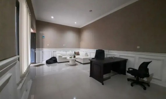 Gudang dengan Kantor Istimewa di Jababeka Cikarang dkt Delta Silicon Lippo Cikarang