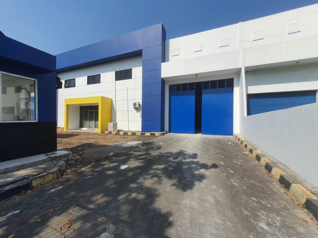 Workshop Gudang Jababeka 2 Cikarang Dijual Murah — foto 1