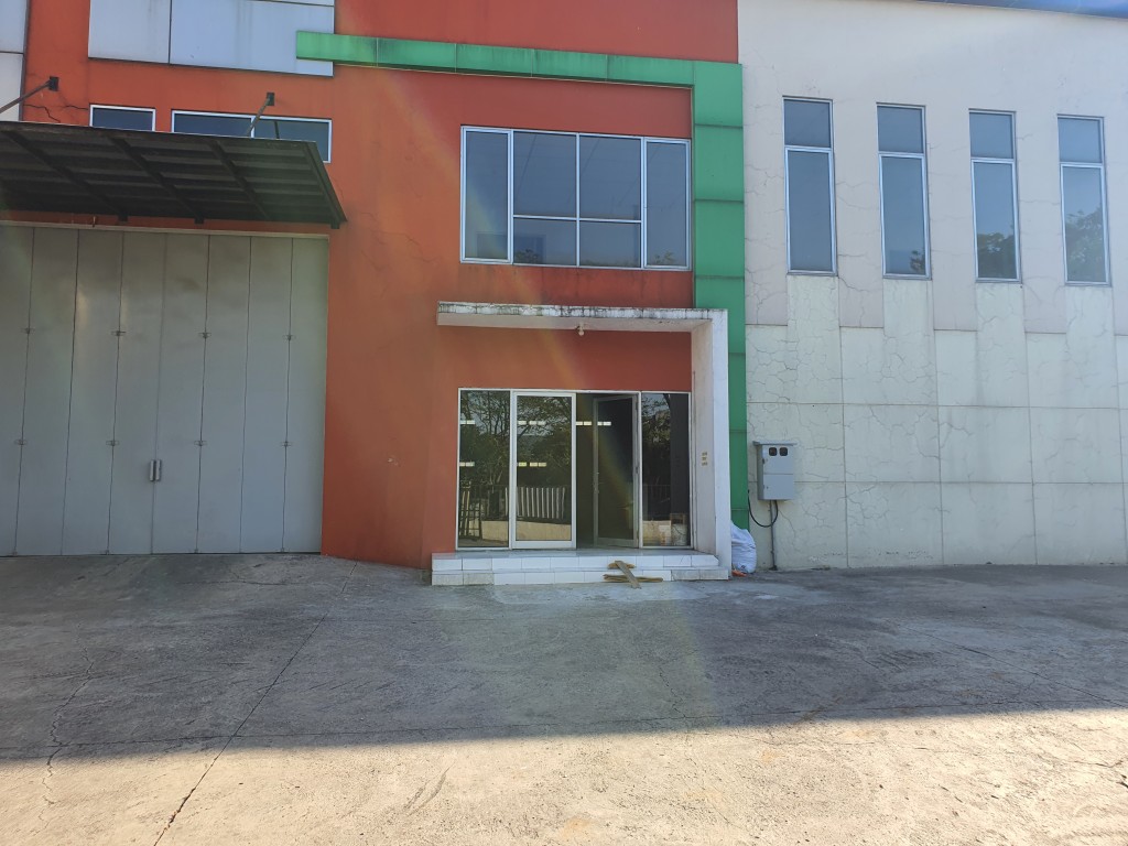 Disewakan Workshop-Gudang Delta Silicon Lippo Cikarang Murah — foto 4