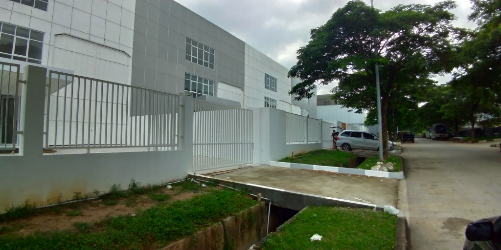 Gudang Sewa Delta Silicon 3 Lippo Cikarang Bekasi, Disewakan per 3 Bulan — foto 1