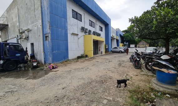 SEWA GUDANG JABABEKA CIKARANG, BEKASI PARKIRAN SUPER LUAS