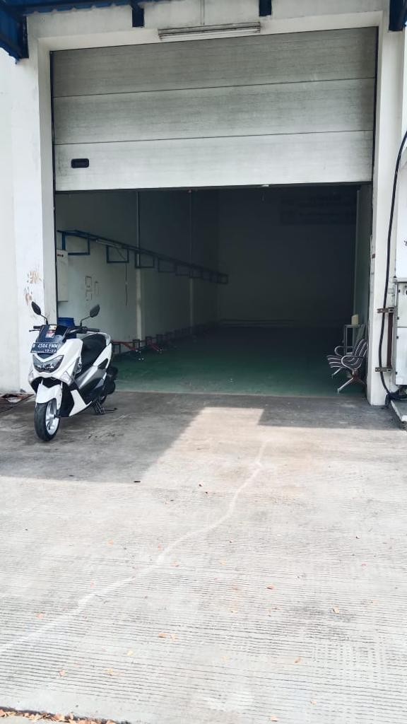 Disewakan Gudang 3 Bisnis Center Tanjung Pura Karawang Barat, KIIC, Surya Cipta Karawang — foto 2