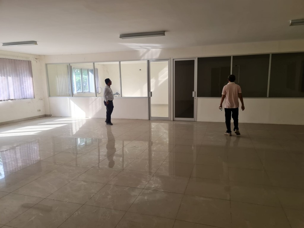 Disewakan Gudang OFFICENYA BESAR di Delta Silicon 3 Cikarang, dkt Jababeka 8 — foto 4