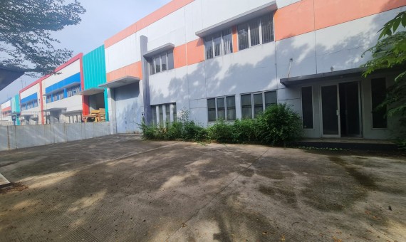 Disewakan Gudang OFFICENYA BESAR di Delta Silicon 3 Cikarang, dkt Jababeka 8