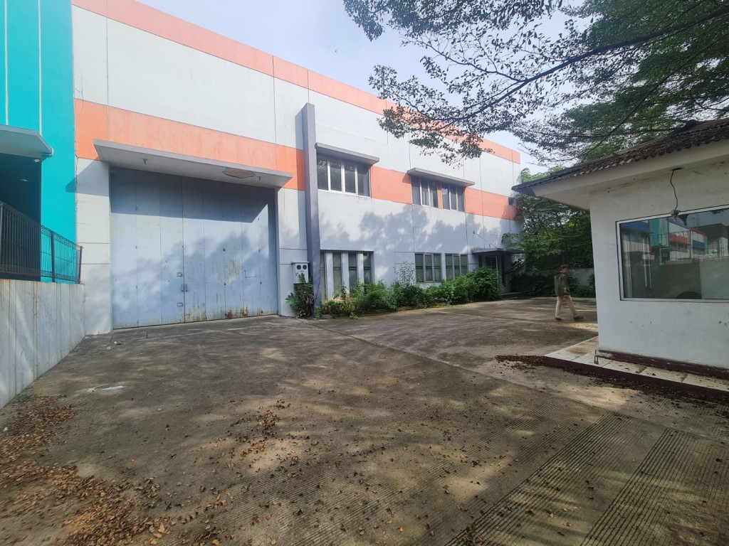 Disewakan Gudang OFFICENYA BESAR di Delta Silicon 3 Cikarang, dkt Jababeka 8 — foto 3