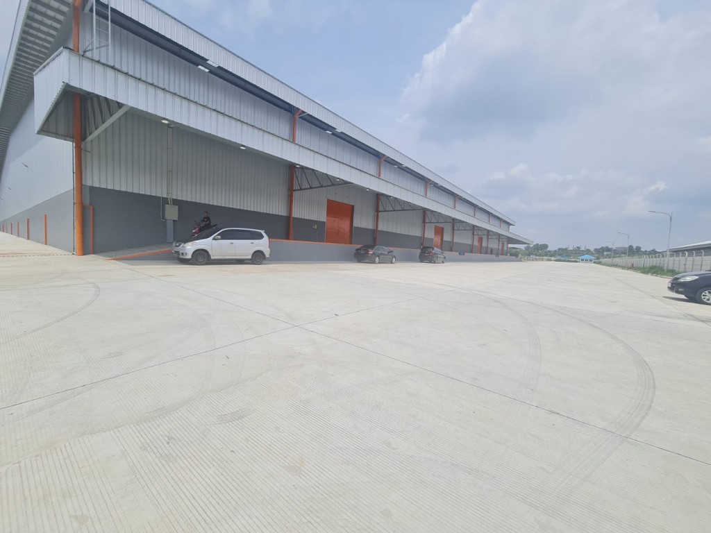 Disewakan Gudang di Delta Silicon 8 Lippo Cikarang, Dilengkapi Loading Dock & Auto Leveler dkt KITIC Deltamas — foto 2