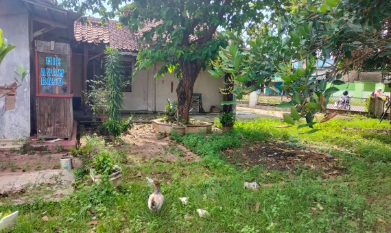 Dijual Rumah Bonus Tanah di Pinggir Jalan Raya Wadas Karawang, dkt Surya Cipta Karawang