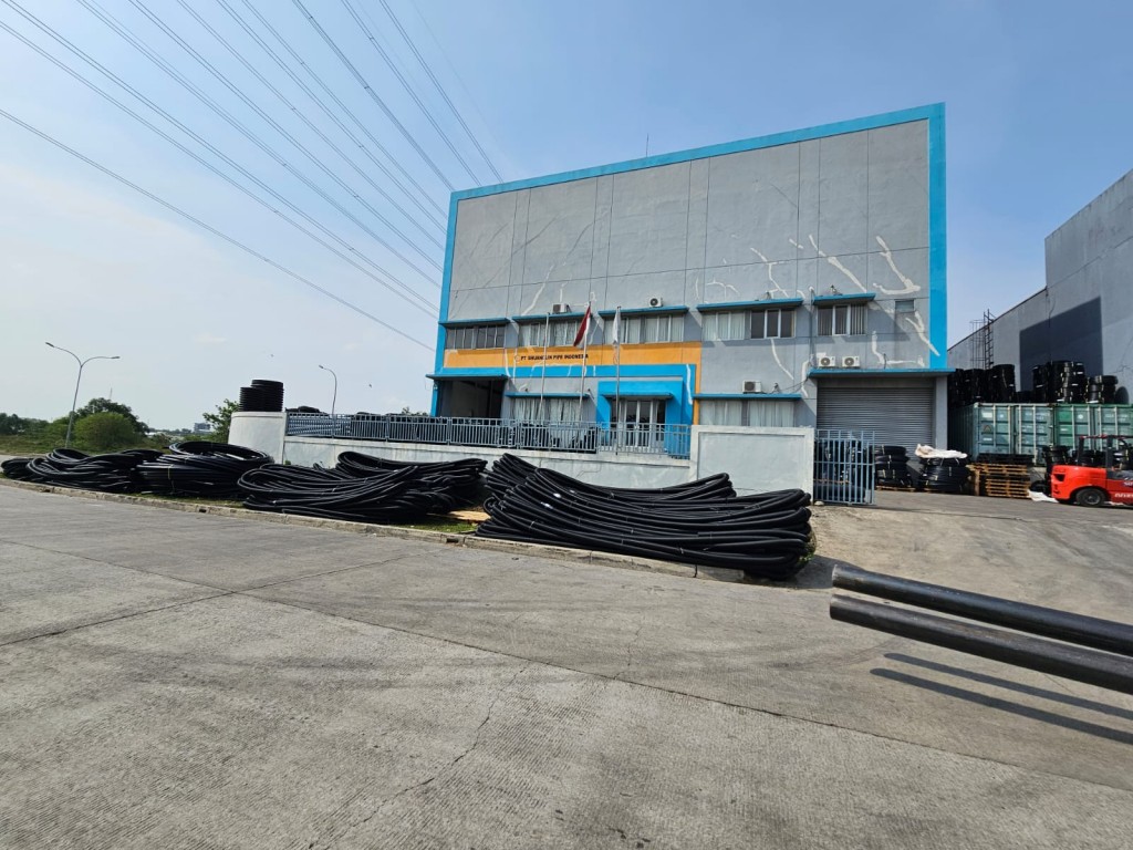 Disewakan Pabrik Gudang Delta Silicon Cikarang,Jababeka,Deltamas,Bekasi — foto 3