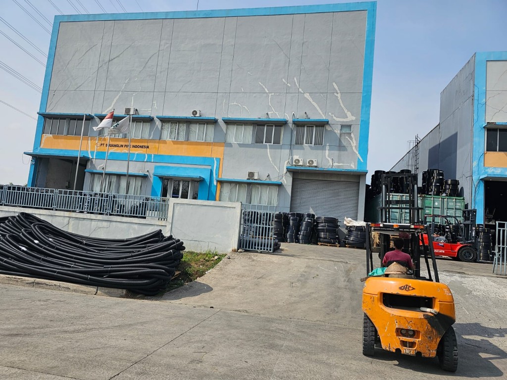 Disewakan Pabrik Gudang Delta Silicon Cikarang,Jababeka,Deltamas,Bekasi — foto 5